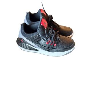Jordan Max‎ Aura 5 Black Red Gray Boys' Grade School Basketball Shoes Perfect ❤️